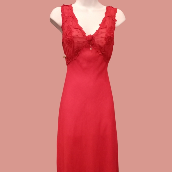 Vintage Night Gown Red  with lace floral and pearls!Private Luxuries size Large - Picture 2 of 4
